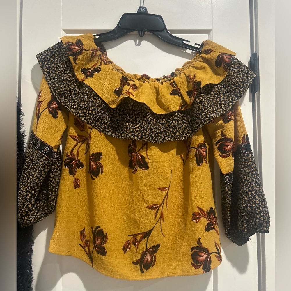 Floral Ruffle Off-Shoulder Top - Yellow and Black